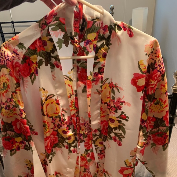 Women’s robe - Picture 1 of 1